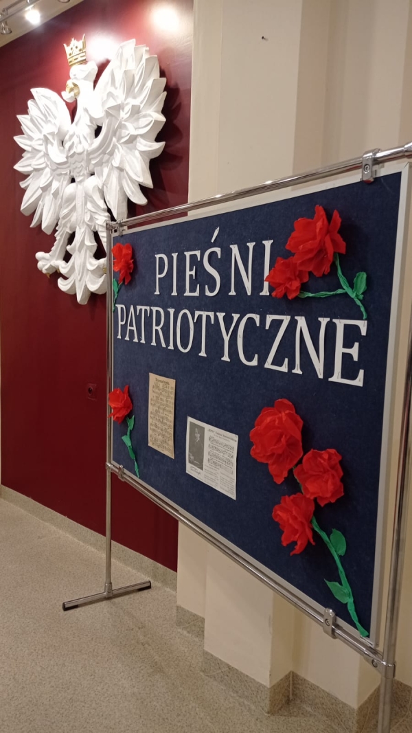 PATRIOTYCZNE ŚPIEWANIE